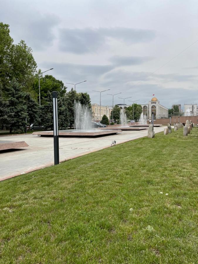 Logvinenko Apartment Bishkek Exteriör bild